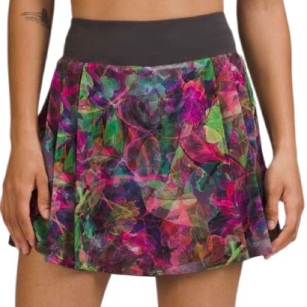 Lululemon Side-Pleat High-Rise Tennis Skirt Vivid Floral Tone Multi / Sz4 Skort